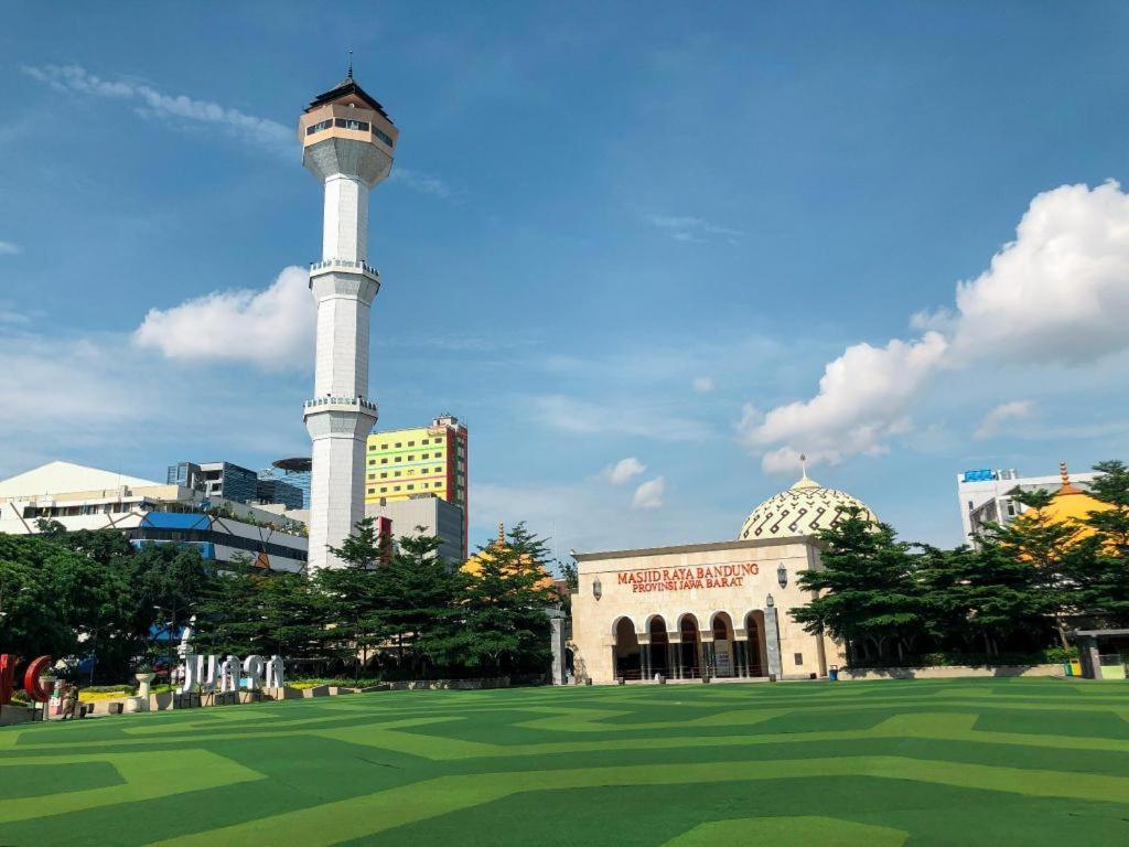 เดอะ บาติก์ เบด แอนด์ คอฟฟี บันดุง Hotel ภายนอก รูปภาพ